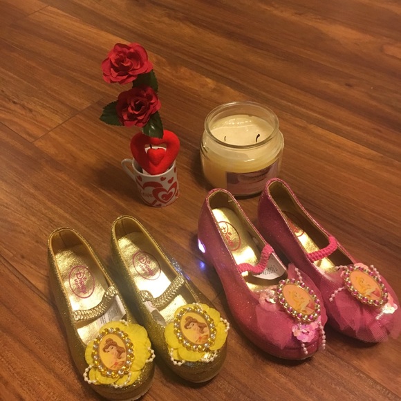 Disney Other - Kids shoes size 9/10